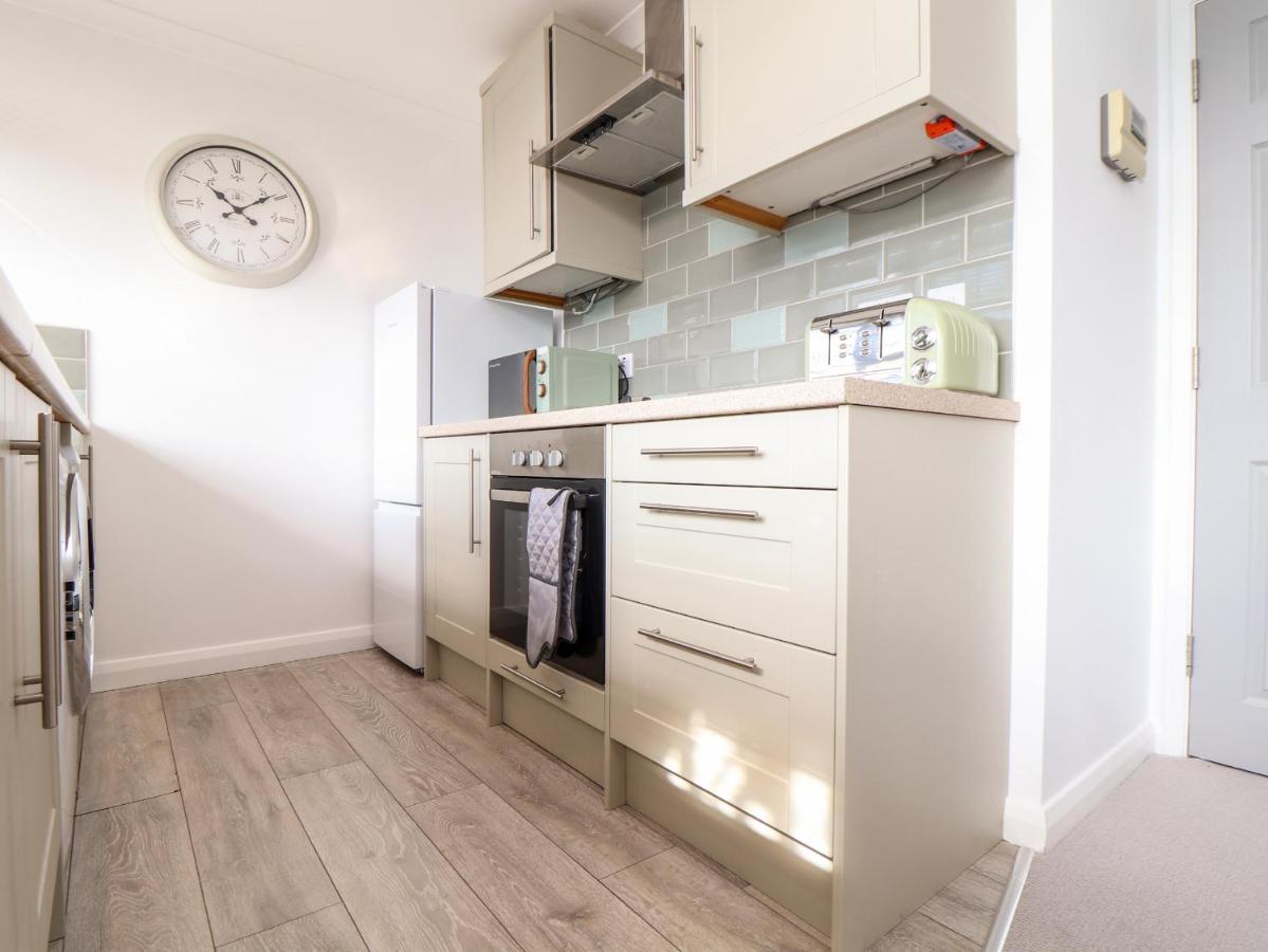 Lighthouse Lofts - Godrevy Apartment แคมบอร์น ภายนอก รูปภาพ